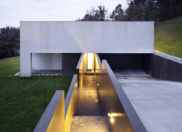 Rui Grazina's recently completed Private House in Barcelos, Portugal